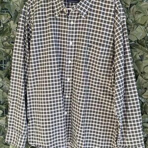 American Eagle Outfitters Green and White Plaid Button-Down Shirt